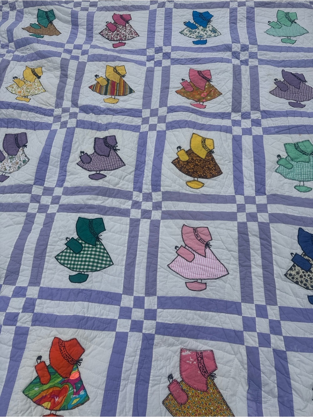 Sunbonnet Sue Quilt - Pastel Purple & Multicolor - Picture 2 of 12